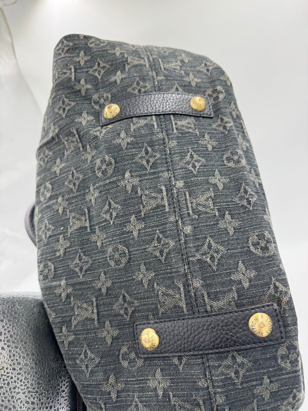 Louis Vuitton Neo Cabby