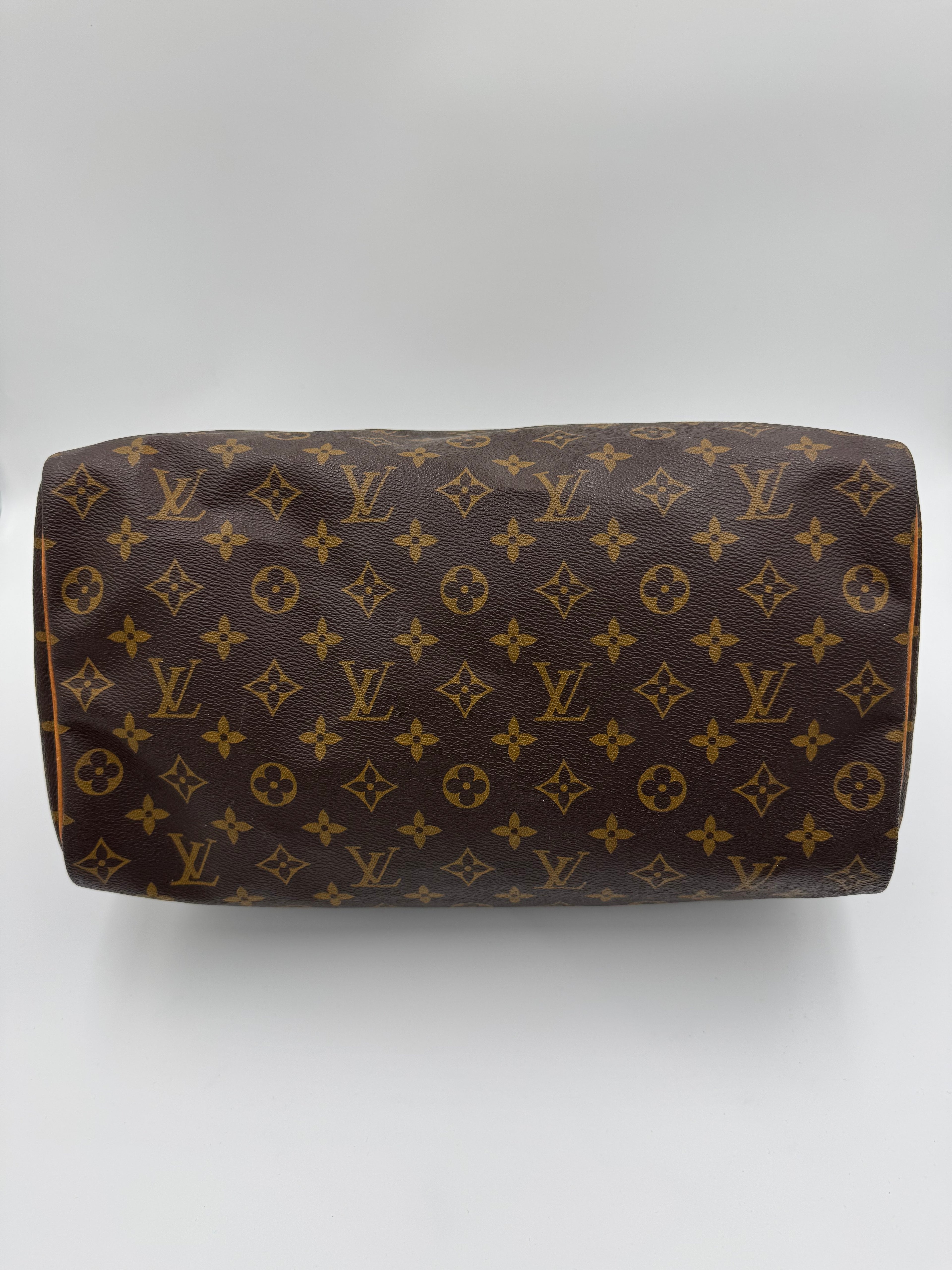 Louis Vuitton Speedy 35