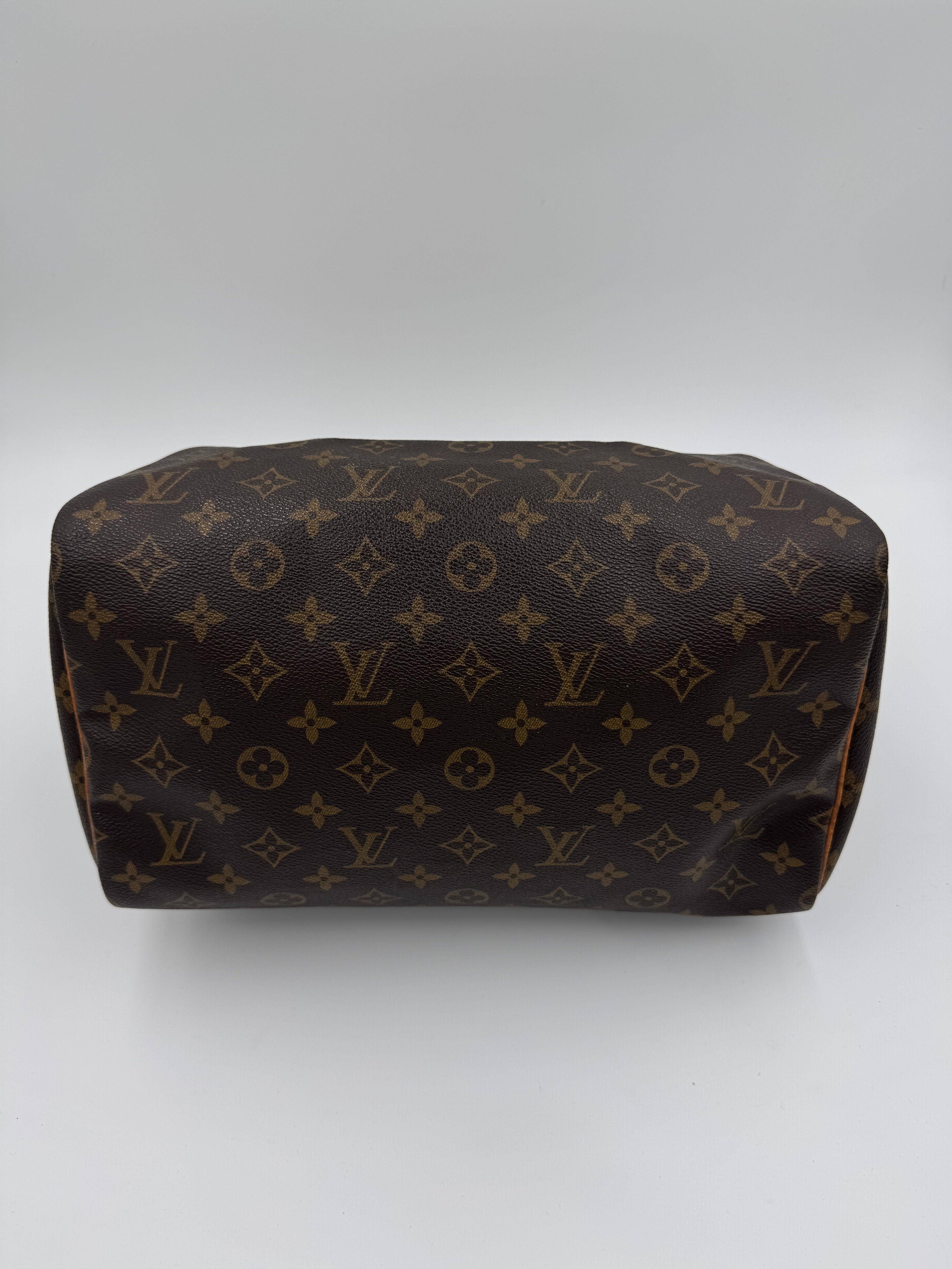 Louis Vuitton Speedy 30