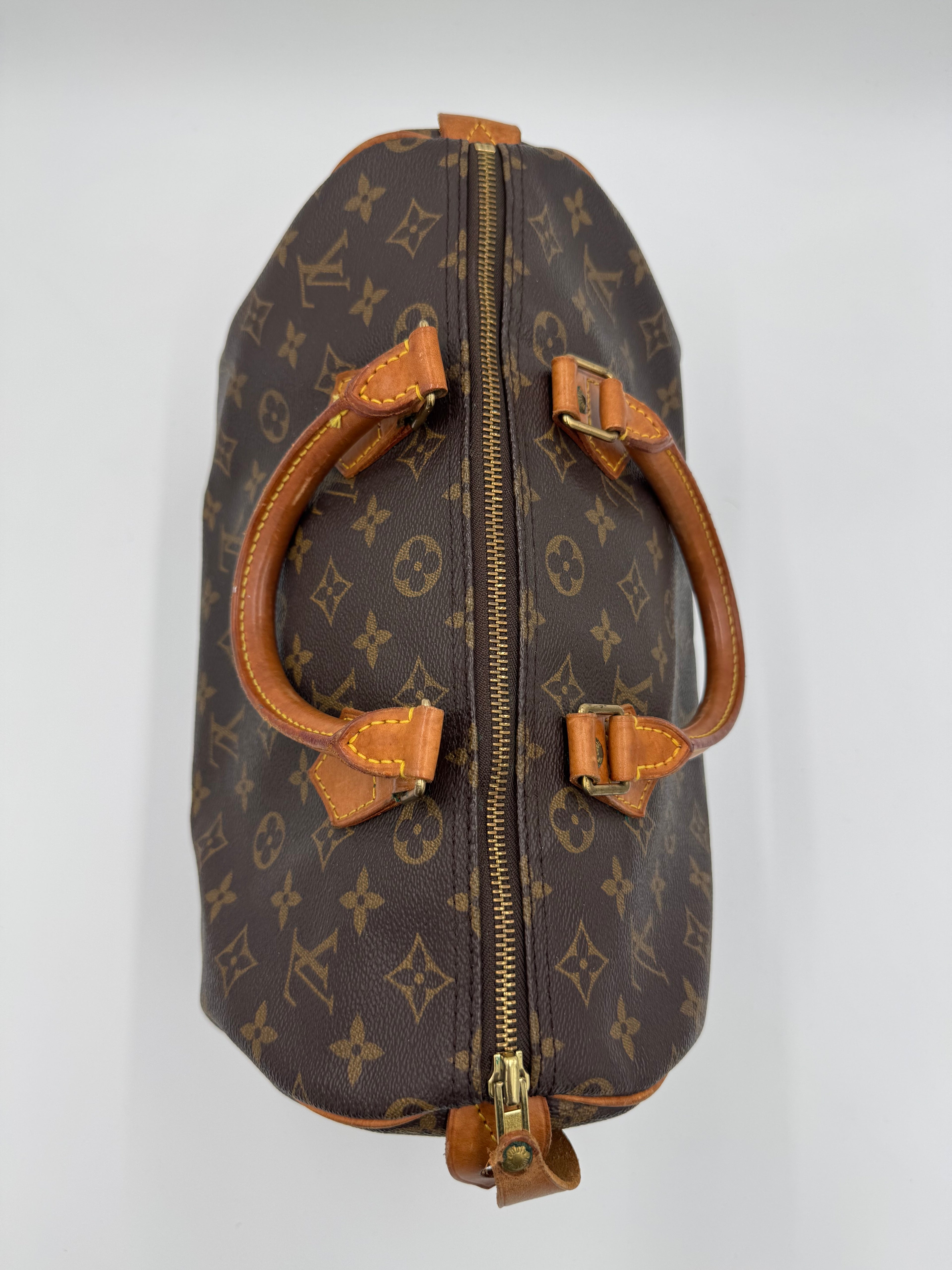 Louis Vuitton Speedy 30