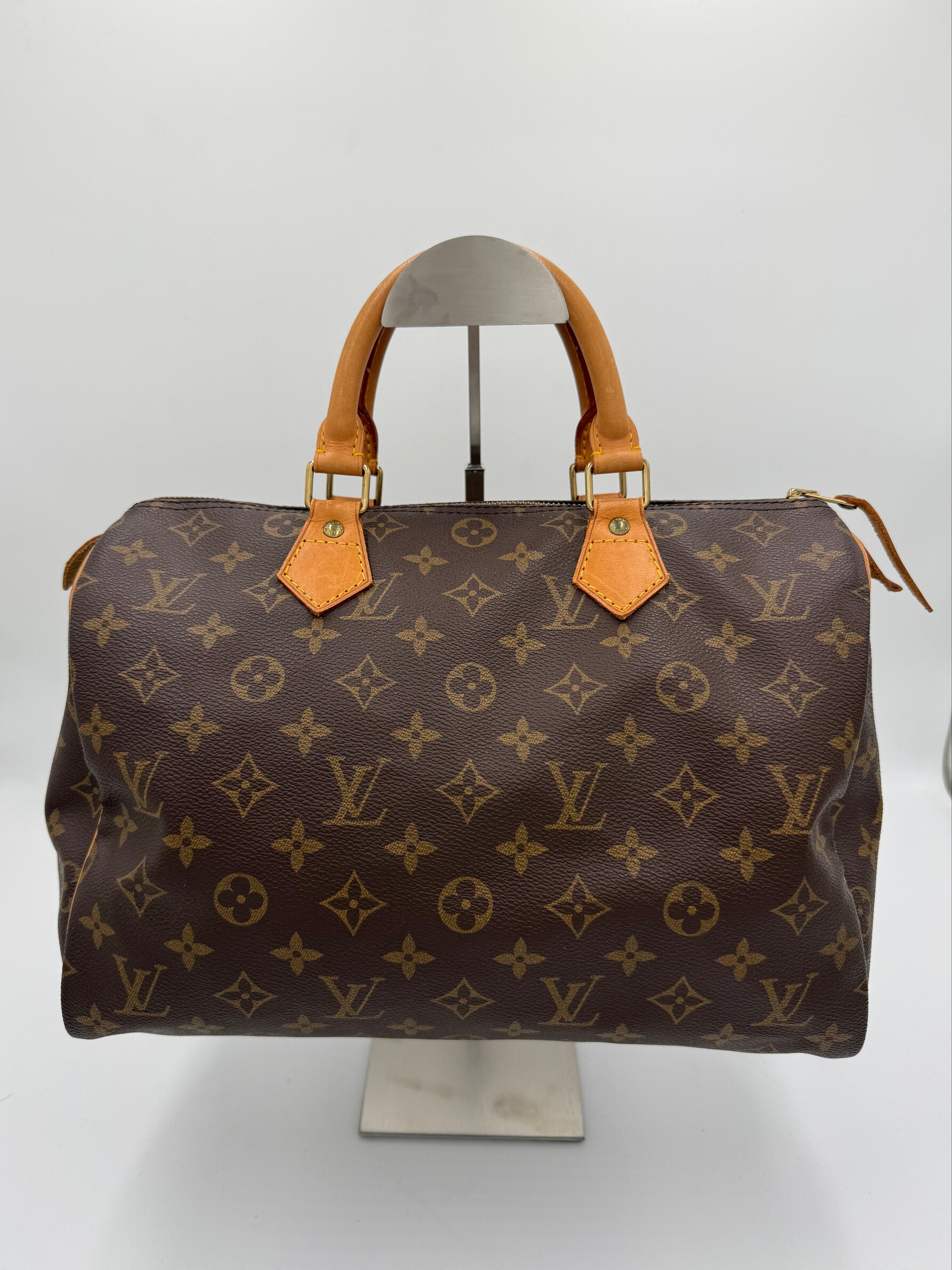 Louis Vuitton Speedy 30