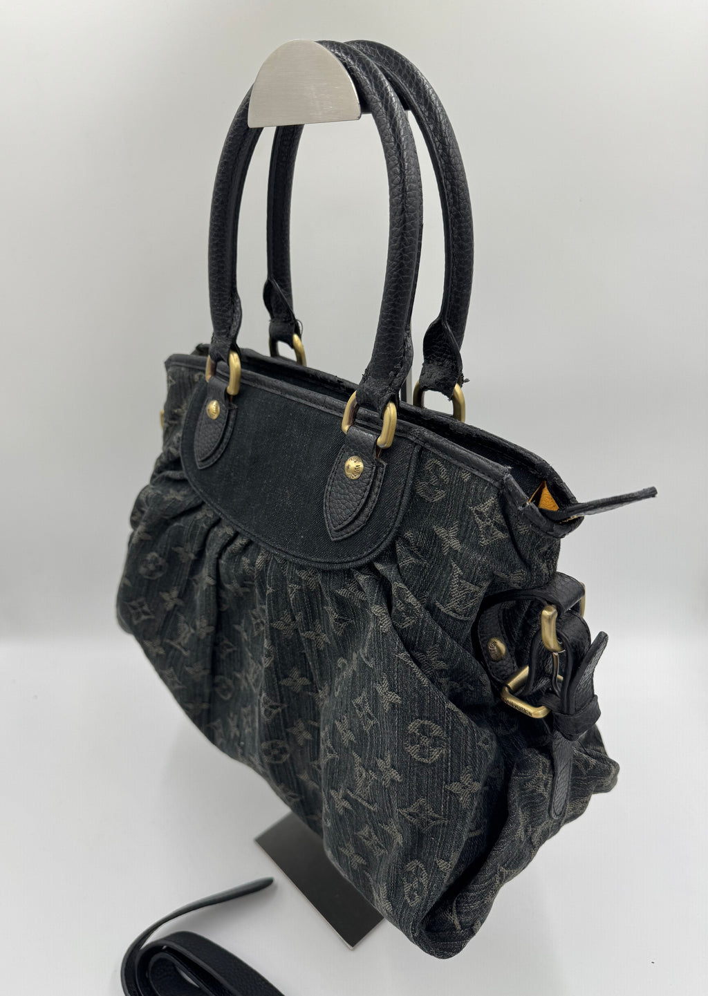 Louis Vuitton Neo Cabby